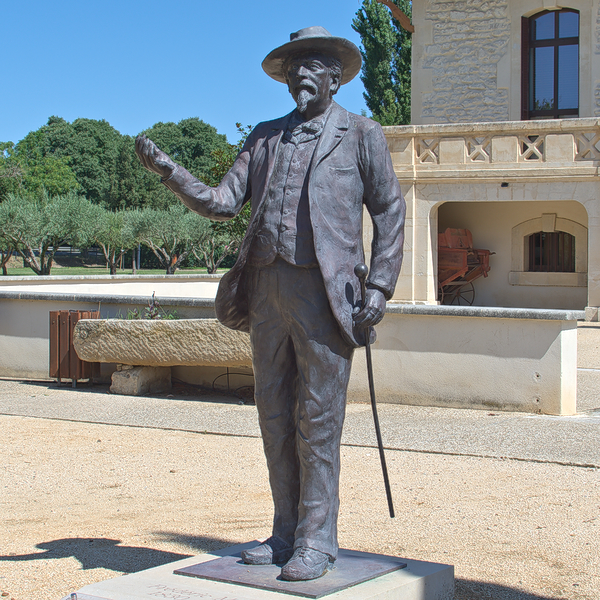 La statue de Frédéric Mistral
