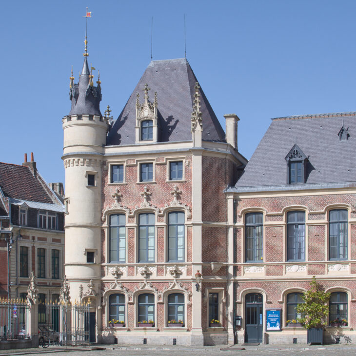 Douai. Partie de l'hôtel de ville.